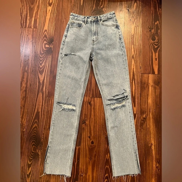 KITTENISH Lacy Distressed Light Wash Denim Jeans Size 25 Side Slit - Picture 2 of 7